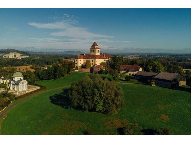 Immobilie in Ehrenhausen - Weinregion Südsteiermark: Renditestarke Wohnung mit Blick auf Schloss Ehrenhausen! - Bild 0