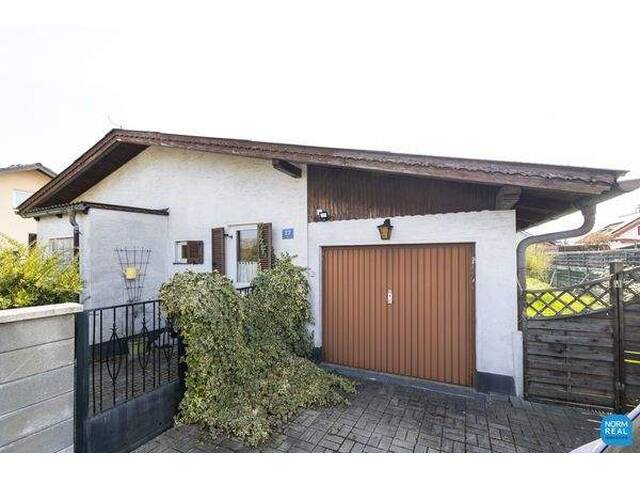 Immobilie in Theresienfeld - Charmantes Einfamilienhaus mit Schwimmbad und Garage in Theresienfeld - Bild 1