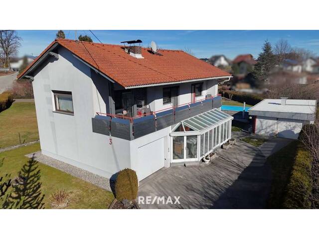 Immobilie in Ebenthal - Wohnen wie im Urlaub: Haus mit Pool, viel Grün & Privatsphäre in Ebenthal - Bild 1