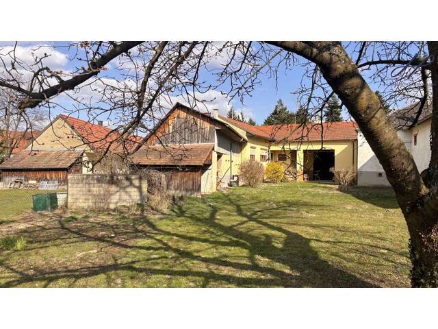 Immobilie in Klostermarienberg - Einfamilienhaus mit Potenzial und großzügigem Garten - Bild 0