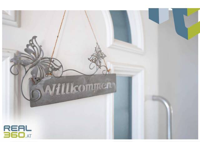 Immobilie in Pasching - Ruhige gelegene Villa im Landhausstil vor den Toren der Stadt! - Bild 2