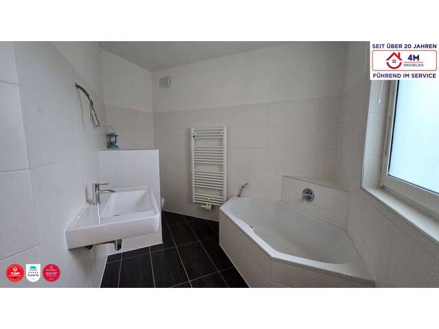 Immobilie in Thenneberg - Verwirklichen Sie Ihre persönliche Wohlfühloase – Einfamilienhaus mit großem Entwicklungspotenzial und traumhaftem Garten! - Bild 2