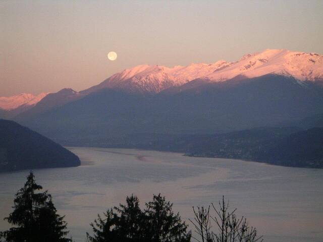 Immobilie in Ferndorf - Exklusive Liegenschaft am Millstätter See! Villa im Alpenstil. - Bild 2
