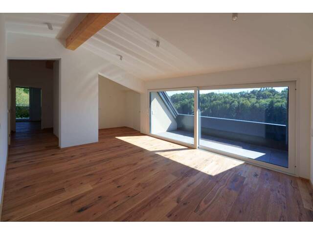 Immobilie in Plainfeld - Wohndomizil Sonnenhang in Oberplainfeld Erstklassige 3-Zimmer-Dachterrassenwohnung - Bild 2