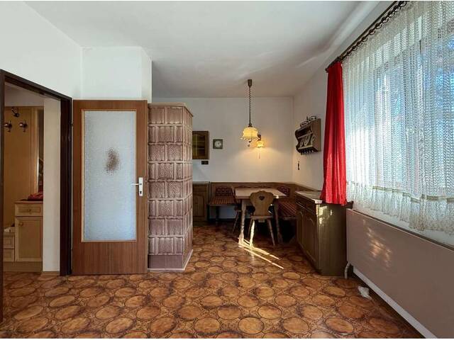 Immobilie in Gerasdorf - It´s your Choice 2 - Fertiges Haus zum Selberrenovieren! - Bild 2