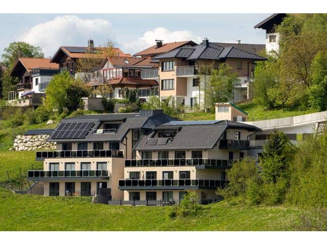 Immobilie in Plainfeld - Wohndomizil Sonnenhang in Oberplainfeld Exquisite 4-Zimmer-Traumwohnung mit himmlischer Gartenterrasse - Bild 1