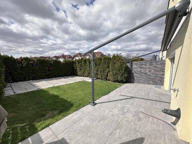 Immobilie in Münchendorf - Sonniges Eckreihenhaus mit Pool, Garage und Keller! - Bild 3