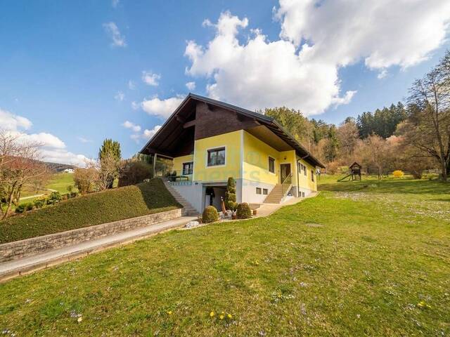 Immobilie in Södingberg - Modernisiertes Haus mit großem Garten und Terrasse in idyllischer Lage - Bild 0