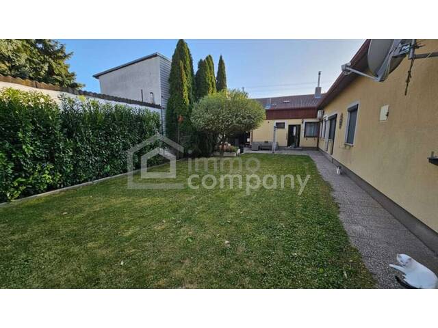 Immobilie in Götzendorf an der Leitha - Gepflegtes Haus mit zwei Wohneinheiten in Götzendorf/Leitha zu verkaufen! - Bild 0