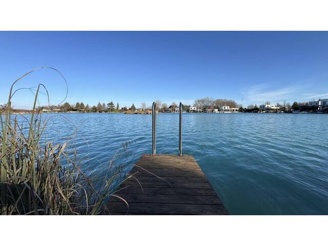 Immobilie in Münchendorf - 2482 Münchendorf | Charmantes SEEHAUS ca. 102 m² am türkisblauen, paradiesischen Dürrsee | Direkter Seezugang - Bild 0