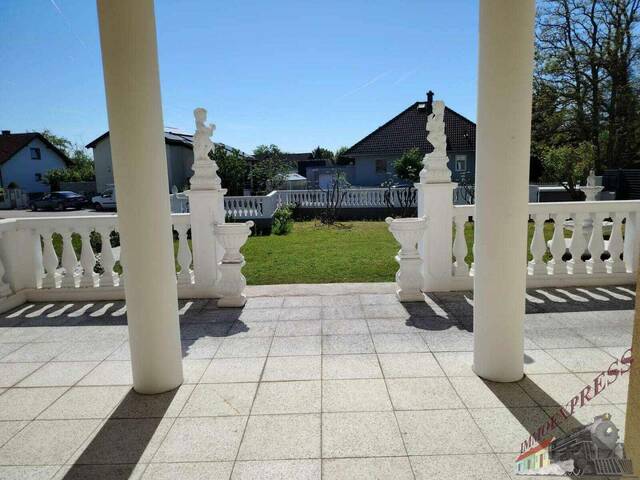 Immobilie in Weigelsdorf - Villa in mediterranem Stil bietet viel Platz und ruhige Umgebung – nur ca. 25min zur Stadtgrenze Wien! - Bild 4