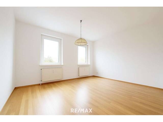 Immobilie in Wels - Wohlfühlen beginnt mit kurzen Wegen - zahlreiche Einkaufsmöglichkeiten inklusive - Bild 1