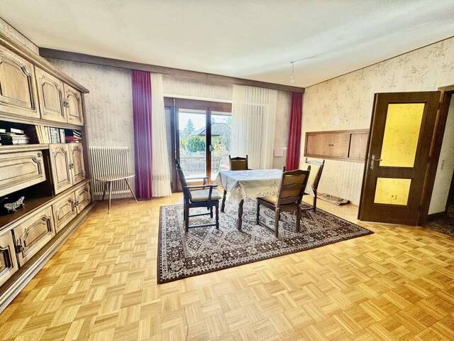 Immobilie in Schwadorf - GROßZÜGIGES ZWEIFAMILIENHAUS MIT 1.548 m² TRAUMGARTEN IN ZENTRALER GRÜNLAGE - Bild 3