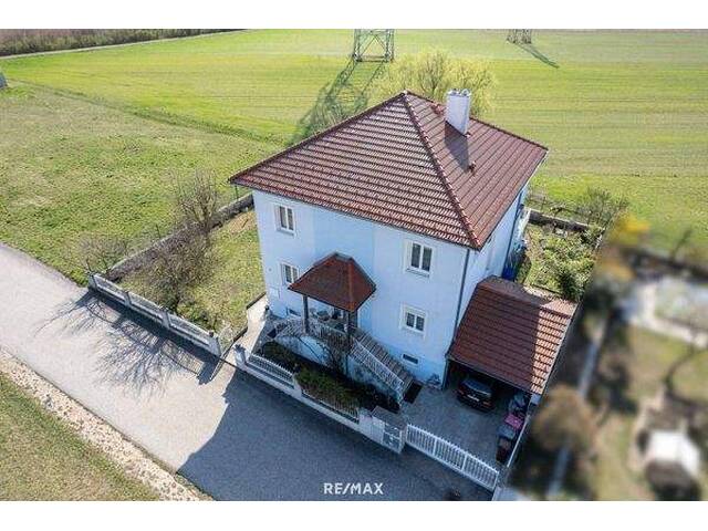 Immobilie in Enzersfeld im Weinviertel - Elegantes Einfamilienhaus mit vielen luxuriösen Extras in Enzersfeld - Bild 1