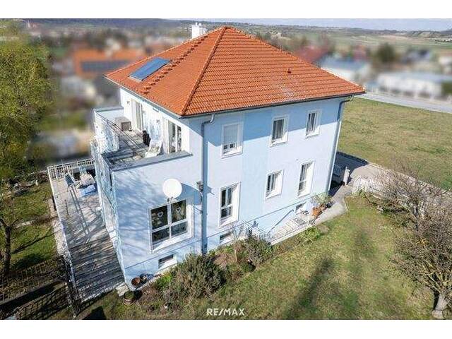 Immobilie in Enzersfeld im Weinviertel - Elegantes Einfamilienhaus mit vielen luxuriösen Extras in Enzersfeld - Bild 3