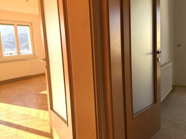 Immobilie in Bruck an der Mur - Wohnen über den Dächern von Bruck an der Mur! Lichtdurchflutet und 2 Balkone - Bild 2