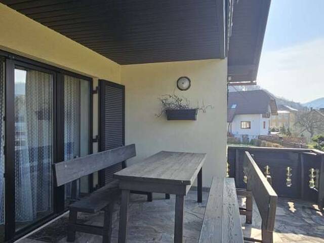 Immobilie in Klausen-Leopoldsdorf - GERÄUMIGES EINFAMILIENHAUS MIT TERRASSE, GARTEN UND GARAGE - Bild 3