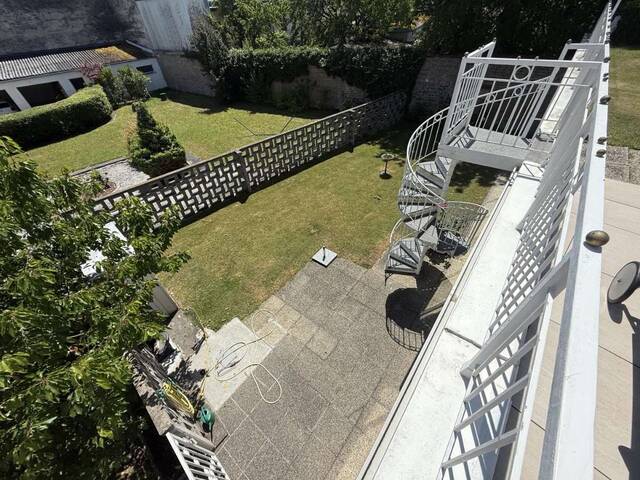 Immobilie in Pottenstein - Viel barrierefreier Wohnraum, Platz für gemeinsame Werte und Indoor-Pool // Much barrier-free living-space, room for shared values, and indoor pool // - Bild 4