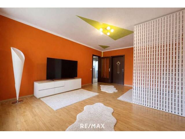 Immobilie in Langenwang - 84 m² Wohnkomfort - Erdgeschosswohnung mit Gartenanteil und Balkon - Bild 3