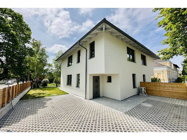 Immobilie in Bad Vöslau - ANLEGEROBJEKT! VERMIETETE 4 ZIMMER DOPPELHAUSHÄLFTE MIT EIGENGARTEN NÄHE ZENTRUM UND BAHNHOF! - Bild 4