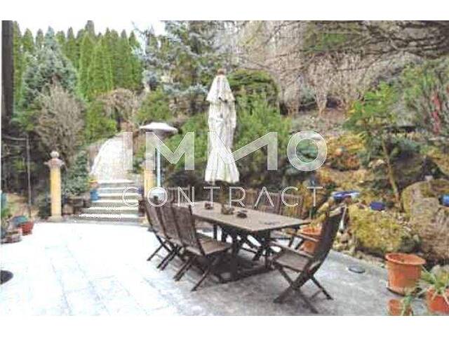 Immobilie in Breitenfurt bei Wien - Großzügige Villa mit zauberhaftem Garten und Pool am Rande des Wienerwals - Bild 3