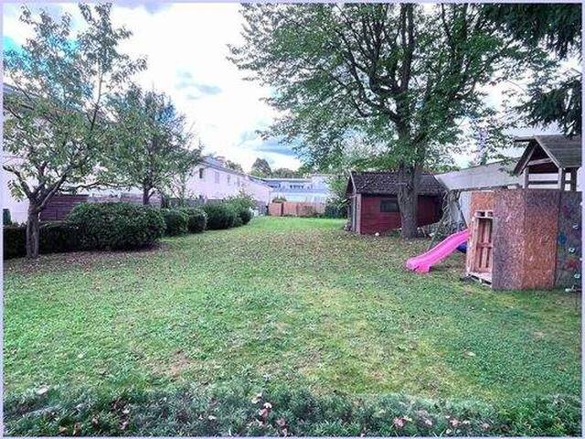 Immobilie in Feldbach - Stadthaus - Wohnhaus, ruhige Lage in Feldbach, toller großer Garten, 1350m2 Bauland , 145m2 Wfl.. - Bild 1