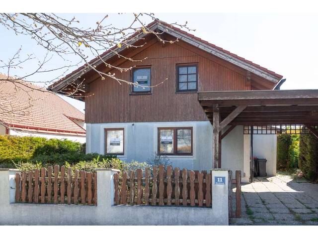 Immobilie in Breitenbrunn - Renovierungsbedürftiges Einfamilienhaus mit Seeblick in Breitenbrunn - Bild 0