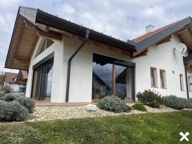 Immobilie in Burgauberg - Traumhaftes Landhaus mit eigenem Kellerstöckl und Schwimmteich in Burgauberg - Bild 4