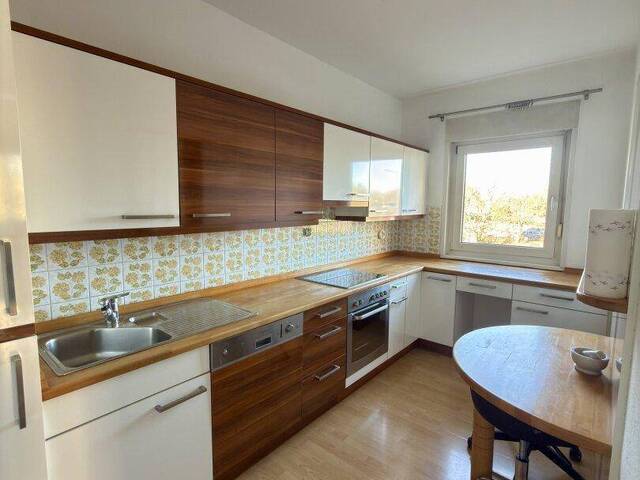 Immobilie in Wiener Neudorf - SEHR GEPFLEGTE UND HELLE CA. 72m² GROSSE (inkl. der Loggia) 2-ZIMMER-WOHNUNG MIT LOGGIA & LIFT IN WIENER NEUDORF ZU KAUFEN! - Bild 3