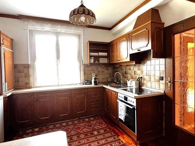 Immobilie in Bad Radkersburg - Sehr gepflegter Bungalow mit Terrasse, Garage, Carport und liebevoller Gartengestaltung in ruhiger Lage. - Bild 2