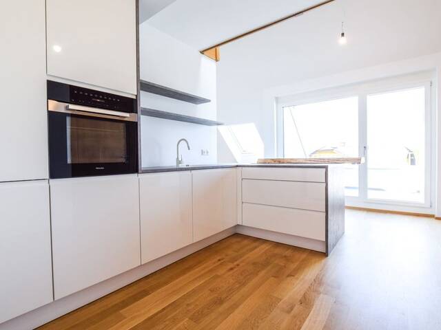 Immobilie in Bisamberg - Lichtdurchflutete 4-Zimmer-Dachgeschoßwohnung in herrlicher Grünlage von Bisamberg - Bild 1