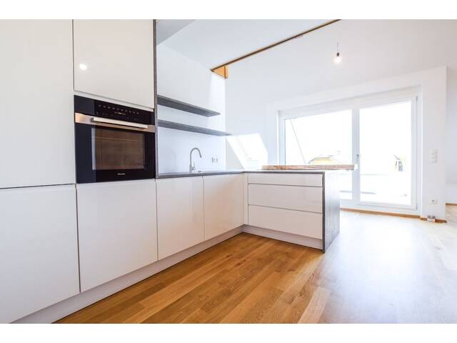 Immobilie in Bisamberg - Lichtdurchflutete 4-Zimmer-Dachgeschoßwohnung in herrlicher Grünlage von Bisamberg - Bild 4