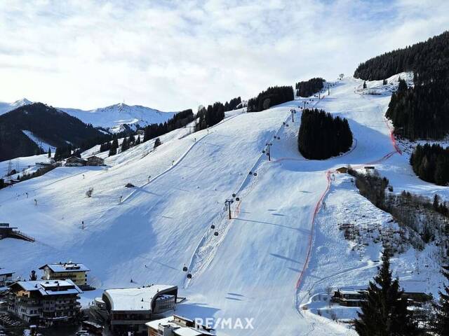 Immobilie in Hinterglemm - Penthouse-Neubau in Toplage von Hinterglemm mit direktem Pistenblick auf den Zwölferkogel - Bild 0