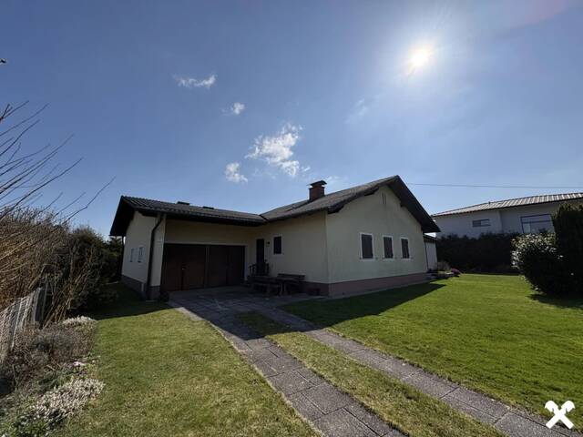 Immobilie in Hagenberg - Bungalow mit großem sonnigen Grundstück - Bild 1