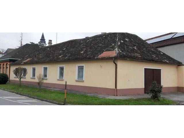 Immobilie in Stronsdorf - Haus im Zentrum von Stronsdorf mit Potenzial - Bild 0