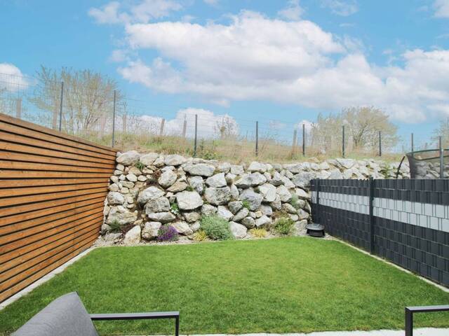 Immobilie in Fischamend - Traumhaftes Reihenhaus auf 3 Etagen in Wien Umgebung - Bild 2