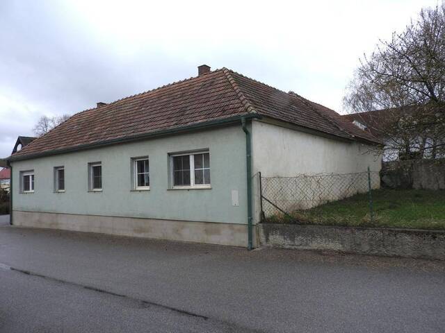Immobilie in Scharndorf - ebenerdiges Einfamilienhaus mit kleinem Garten - Bild 2