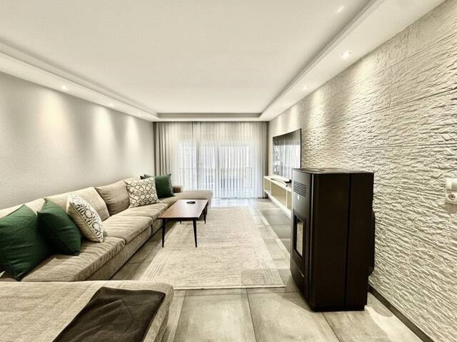 Immobilie in Schwaz - Schwaz: Selten schöne, sanierte 4-Zimmer-Wohnung mit zwei Balkonen und großzügigem Kellerraum - Bild 0