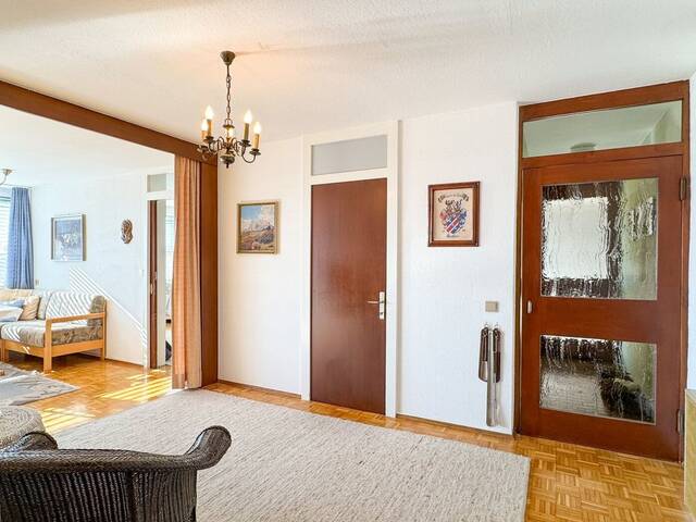 Immobilie in Schwarzach - Großzügige 5-Zimmer-Terrassenwohnung mit Panorama-Ausblick in Hanglage von Schwarzach - Bild 1