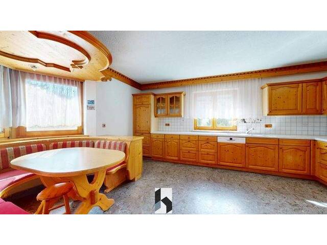 Immobilie in Nassereith - Attraktives Einfamilienhaus mit Gartenparadies und Zukunftsperspektive zu verkaufen! - Bild 0