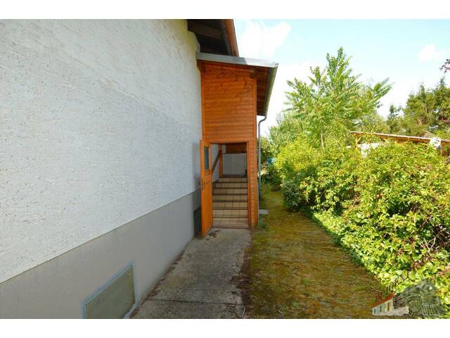 Immobilie in Eggendorf - Bungalow mit Garage - Keller und Dachboden in der Maria Theresiensiedlung - Bild 2