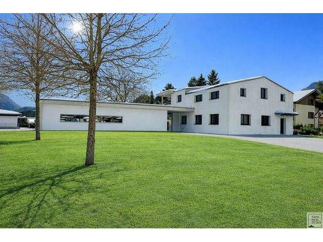 Immobilie in Pflach - Ein Meisterwerk der Architektur - Luxusvilla voller Licht, Ruhe und Stil auf großem Grundstück - Bild 2