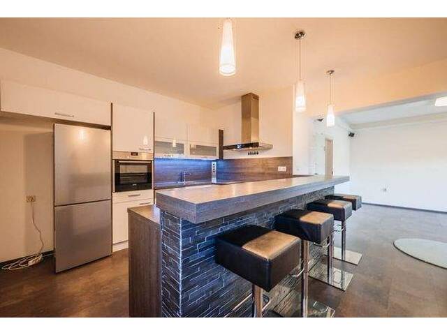 Immobilie in Hof bei Salzburg - Stilvoll wohnen: 2-Zimmer-Wohnung mit Terrasse - Bild 0