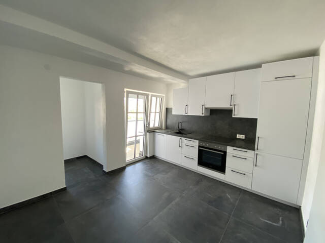Immobilie in Pfaffenhofen - Attraktive & modernisierte 3,5-Zimmer-Wohnung mit Balkon in Pfaffenhofen bei Telfs - Bild 1