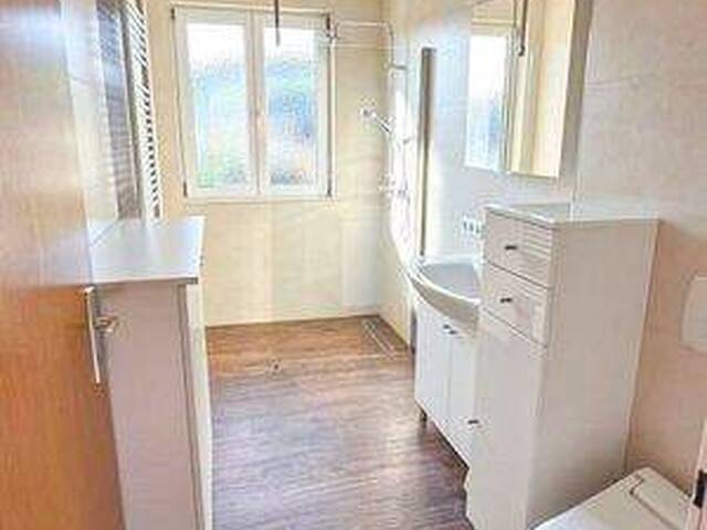 Immobilie in Scharnstein - Gepflegte 3-Zimmer-Dachgeschosswohnung mit Loggia - Top Preis! - Bild 3