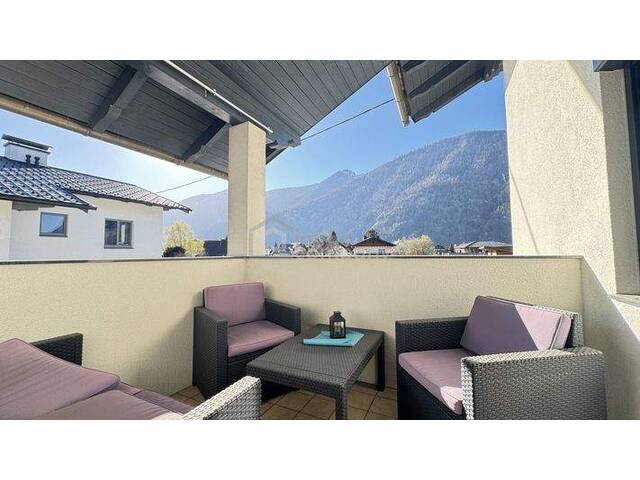 Immobilie in Ebensee - Sonniges 5-Zi-Haus 175m² Ebensee mit Terrasse, Loggia & Pool, Gebirgsblick, Top-Ausstattung in Ebensee - Wohnen im Salzkammergut - Bild 3