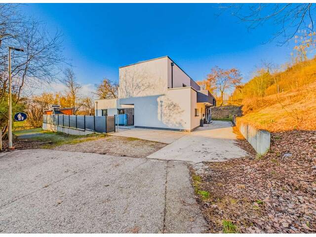 Immobilie in Thalheim bei Wels - Moderne Neubau-Doppelhaushälfte in begehrter Lage von Thalheim bei Wels - neuwertig, hochwertig & sofort bezugsbereit - Bild 1