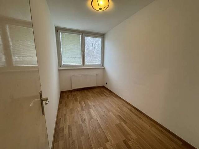 Immobilie in Klosterneuburg - Über den Dächern von Klosterneuburg: Helle 3-Zimmer-Wohnung mit Loggia - Bild 3