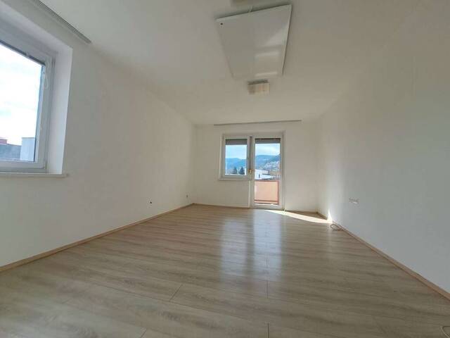 Immobilie in Maria Lankowitz - Charmante 3-Zi Wohnung mit Balkon und barrierefreiem Zugang - Bild 2