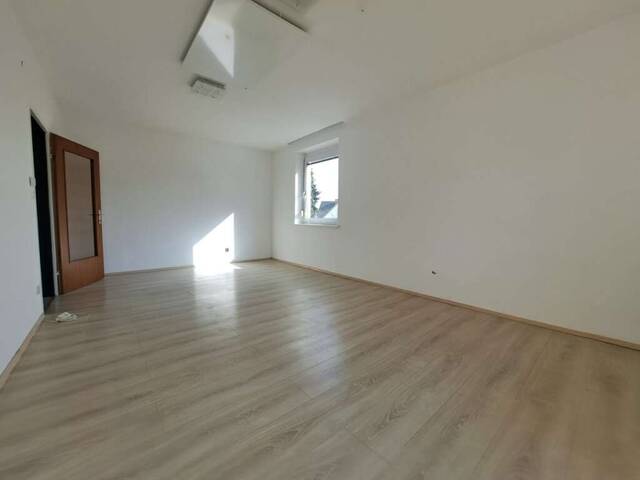 Immobilie in Maria Lankowitz - Charmante 3-Zi Wohnung mit Balkon und barrierefreiem Zugang - Bild 3